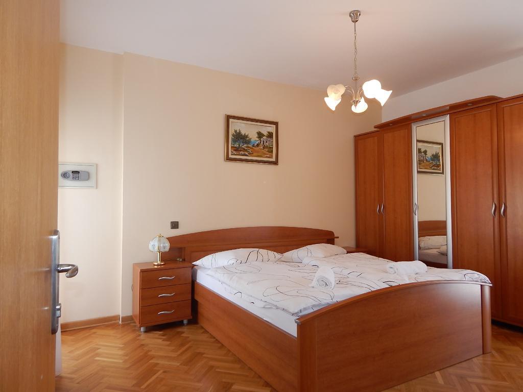 Guesthouse Kamen Kuca Подстрана Екстер'єр фото