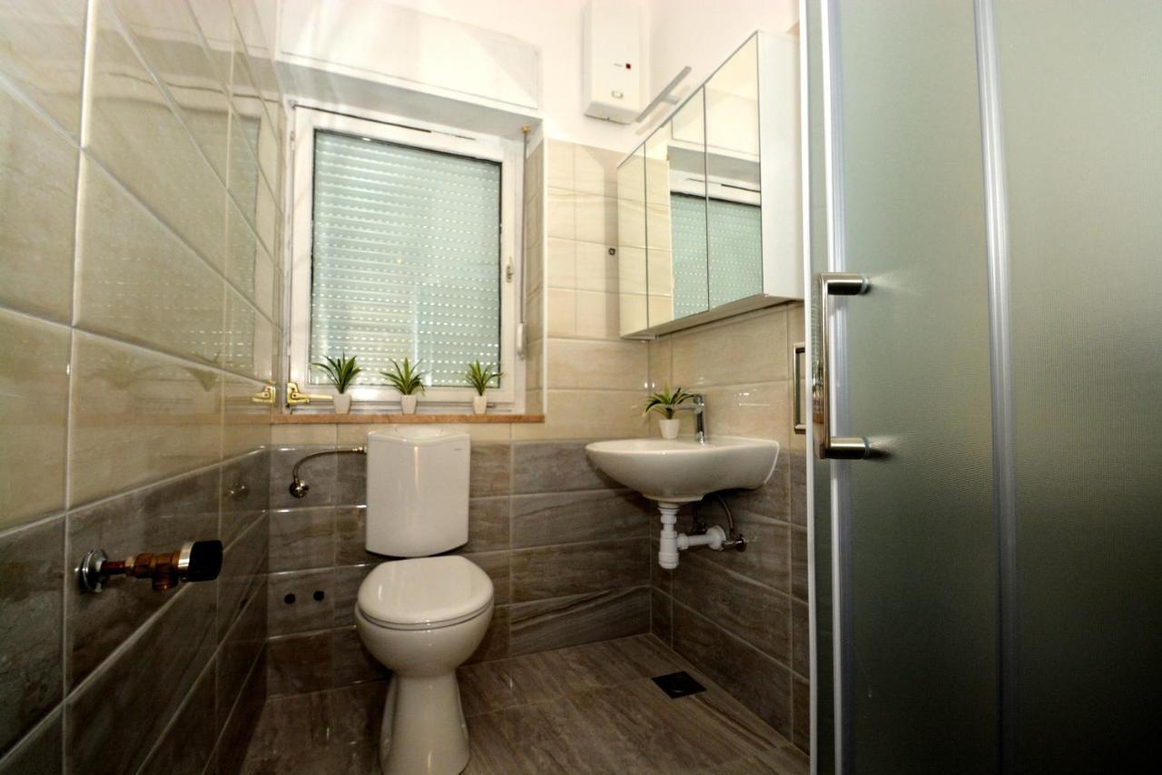Guesthouse Kamen Kuca Подстрана Екстер'єр фото