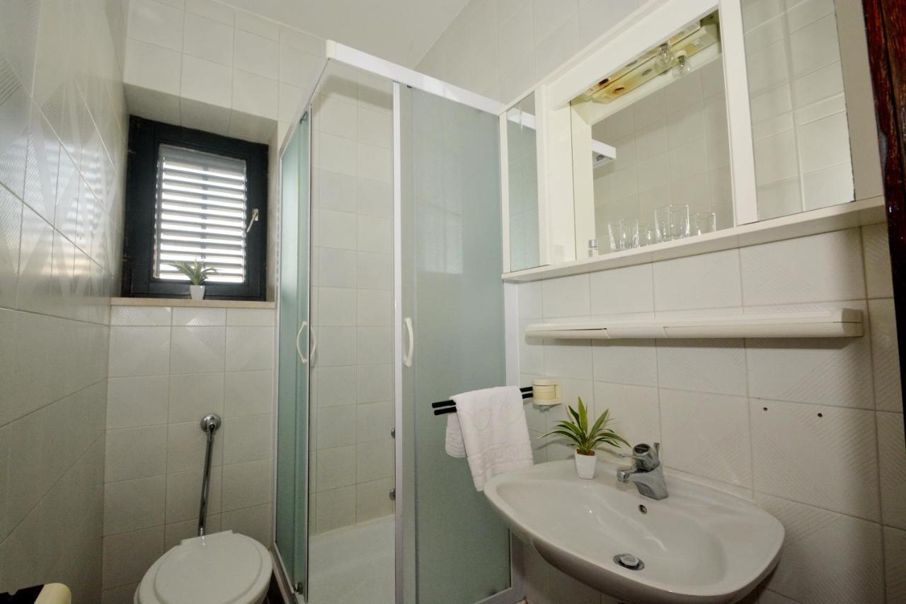 Guesthouse Kamen Kuca Подстрана Екстер'єр фото