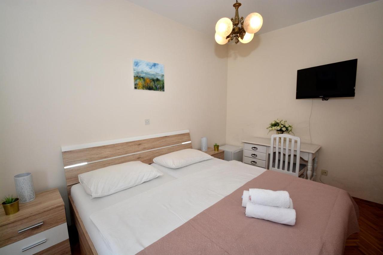 Guesthouse Kamen Kuca Подстрана Екстер'єр фото